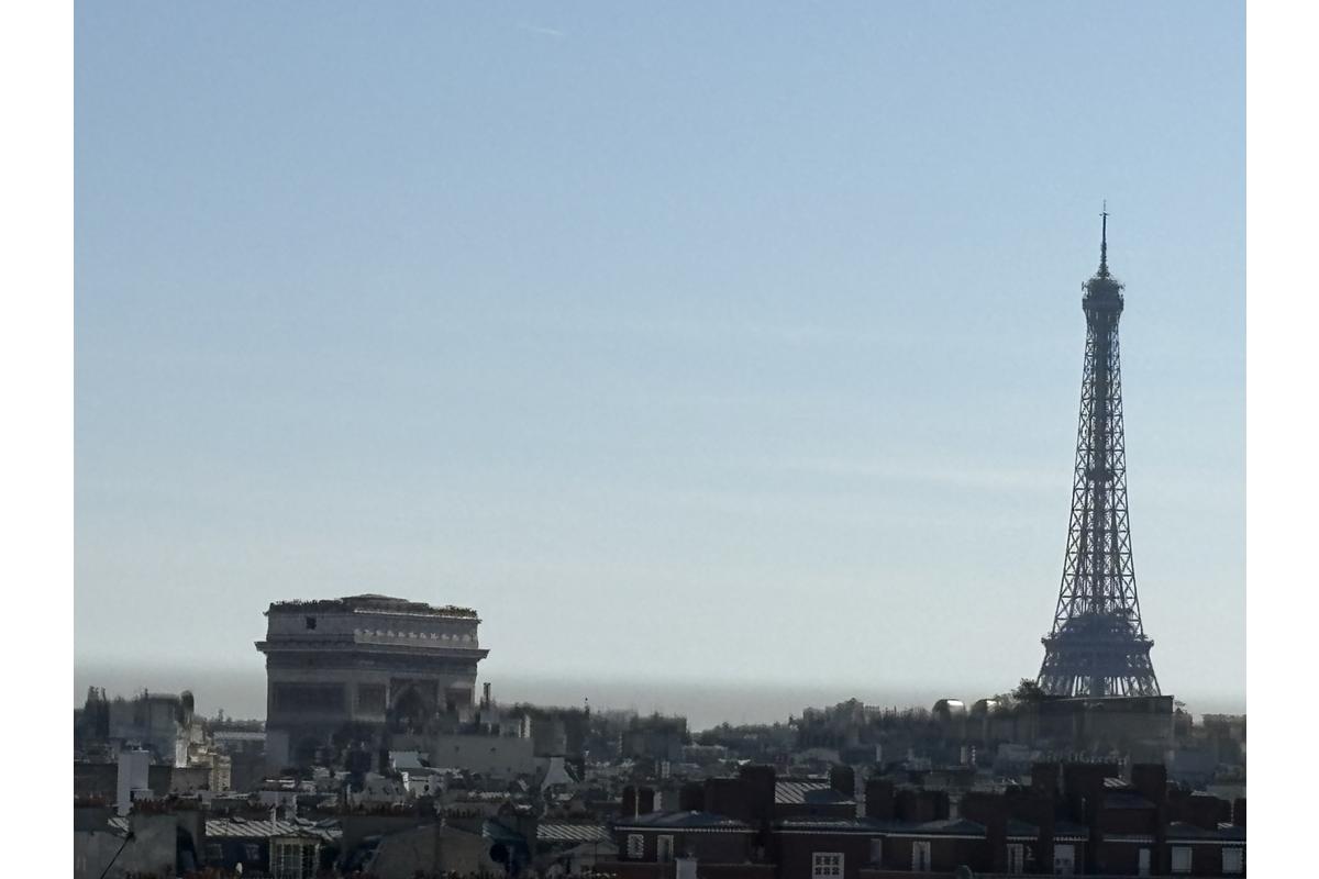 L2003K_cvuetoureiffel (1)